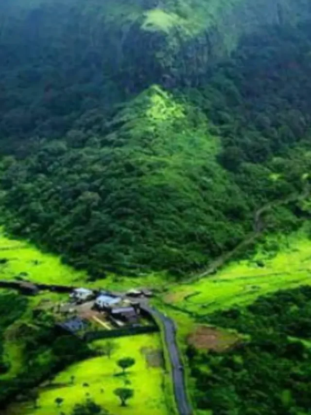 Visapur Fort Trek – Monsoon की Magic! 🏔️